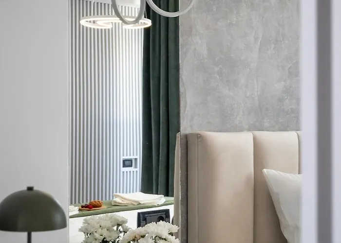 - Center 1br With Private Balcony * Bukurešť