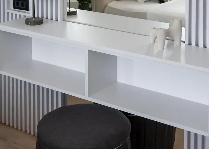 - Center 1br With Private Balcony