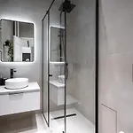 - Center 1br With Private Balcony Апартаменти