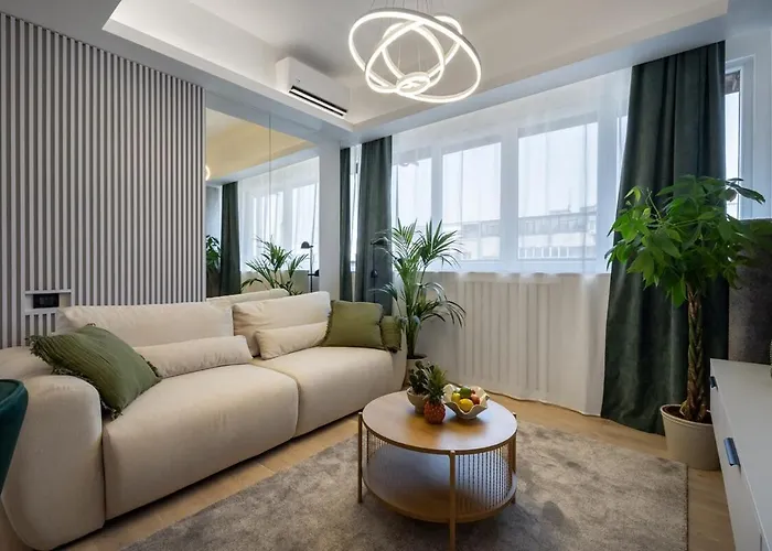 - Center 1br With Private Balcony * Bukarest