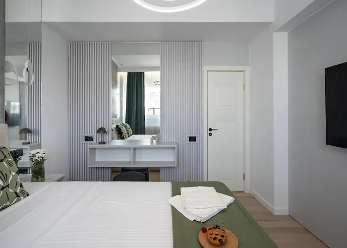 - Center 1br With Private Balcony 아파트 *