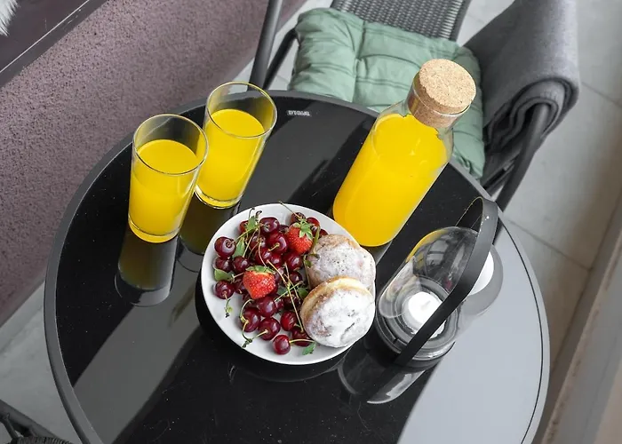 - Center 1br With Private Balcony