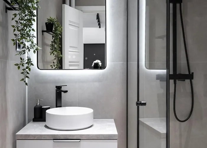 아파트 - Center 1br With Private Balcony *