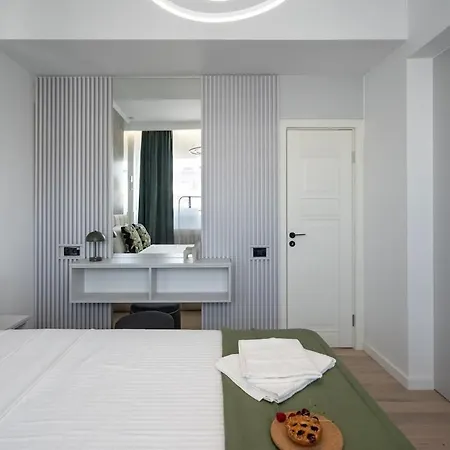 - Center 1br With Private Balcony Апартаменты *