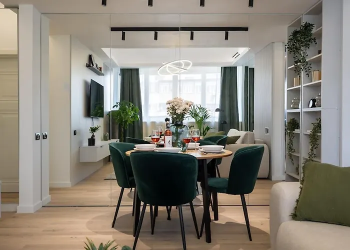 - Center 1br With Private Balcony * Bucharest