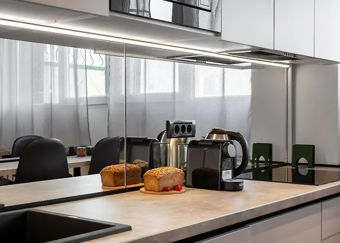 Apartment - Center 1br With Private Balcony Bucharest